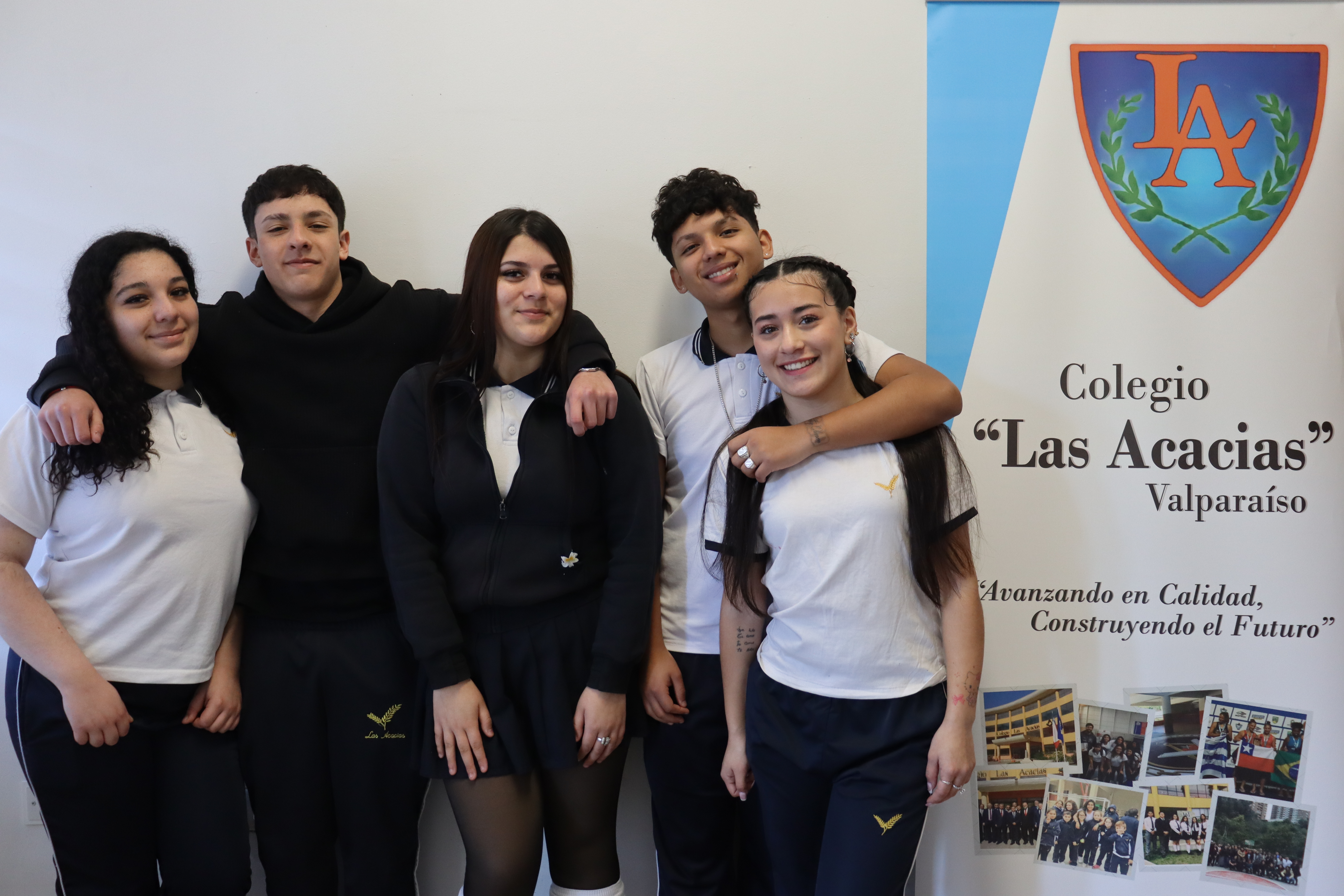 Comunidad estudiantil del Colegio Las Acacias